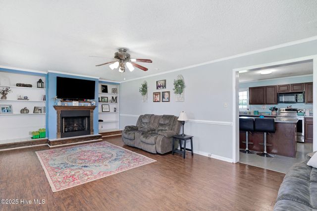 599 Durwood Evans Road, Beulaville, NC 28518