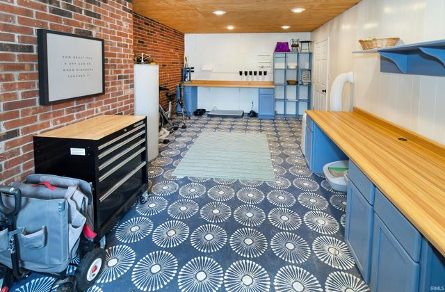 10550 Saint Wendel Road, Evansville, IN 47720