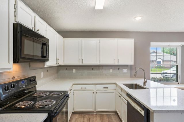 10243 Oak Branch Lane, Dallas, TX 75227