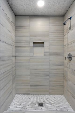 10243 Oak Branch Lane, Dallas, TX 75227