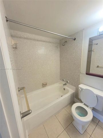 2025 NE 164th St 319, North Miami Beach, FL 33162