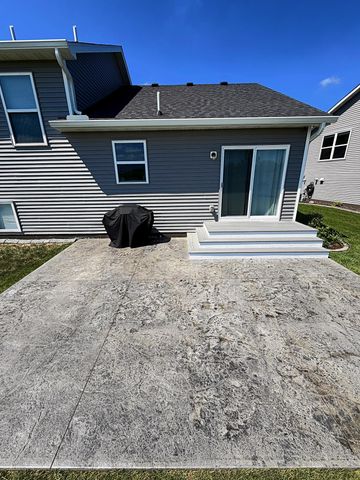1515 Raymond Drive, Waconia, MN 55387