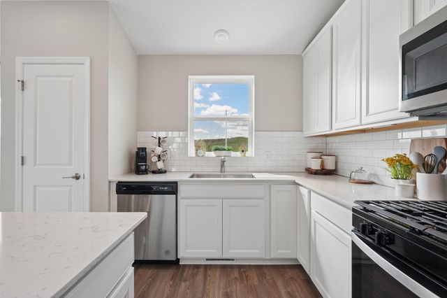 1515 Raymond Drive, Waconia, MN 55387
