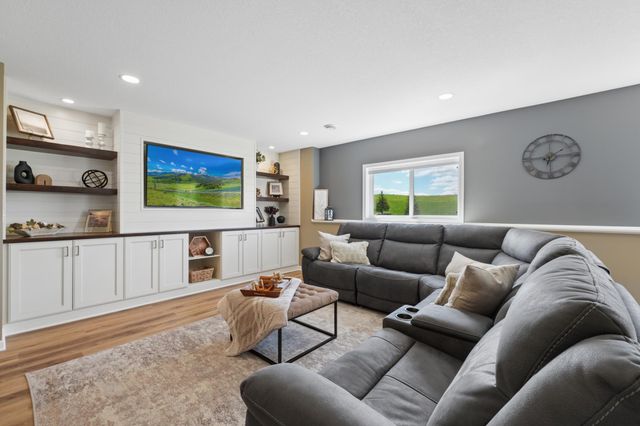 1515 Raymond Drive, Waconia, MN 55387