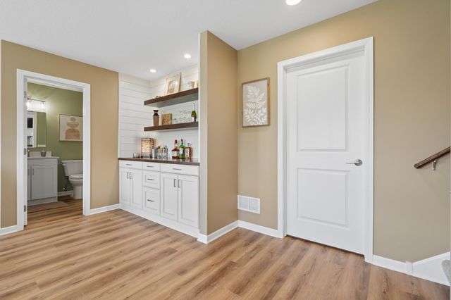 1515 Raymond Drive, Waconia, MN 55387