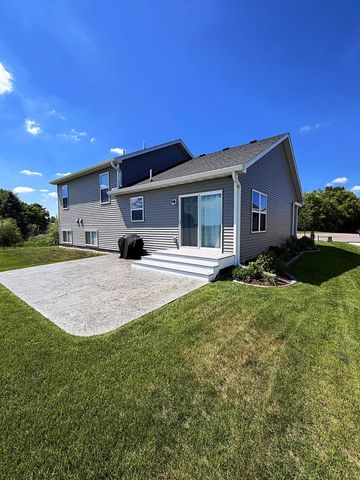 1515 Raymond Drive, Waconia, MN 55387