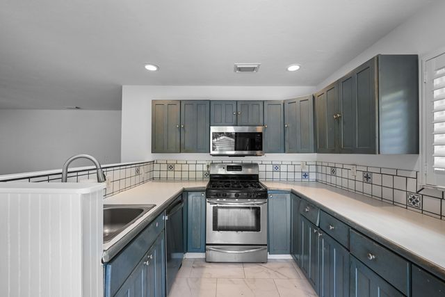 1915 Lake Avenue, West Palm Beach, FL 33401