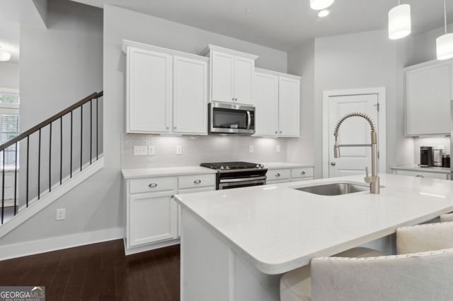 5726 Taylor Way, Sandy Springs, GA 30342
