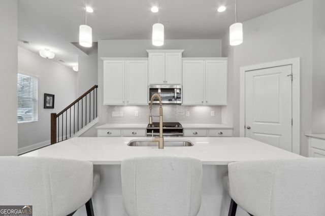 5726 Taylor Way, Sandy Springs, GA 30342