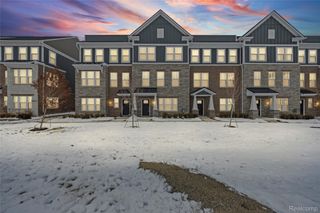 43071 Atwood Avenue, Novi, MI 48375