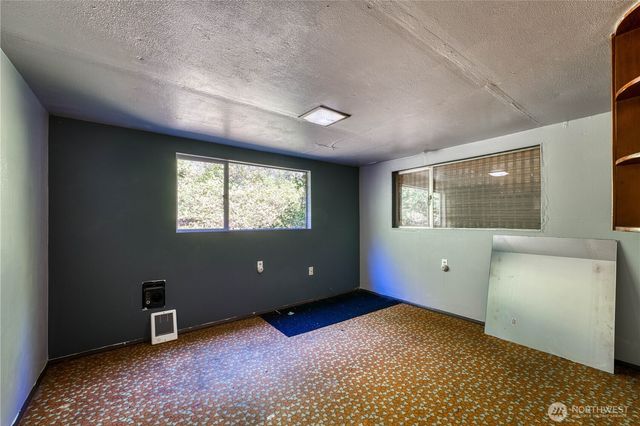 6015 Whitmore Drive NW, Gig Harbor, WA 98335