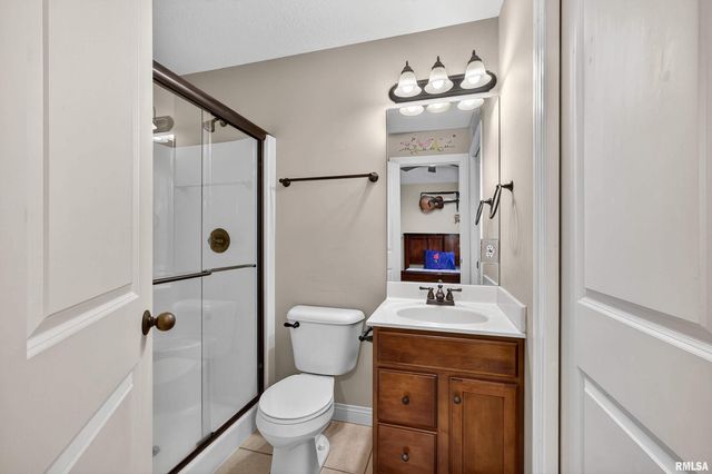 5316 Judge Road, Bettendorf, IA 52722