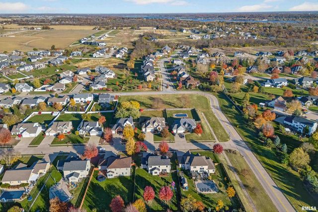 5316 Judge Road, Bettendorf, IA 52722