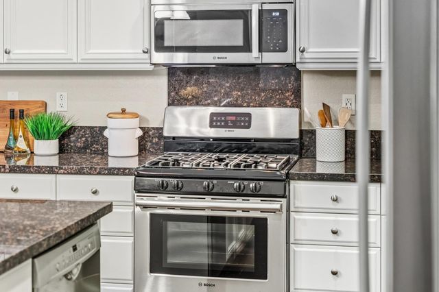 3716 Chiavari Way, Manteca, CA 95337