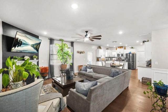 8033 Louis Drive, Locust Grove, GA 30248