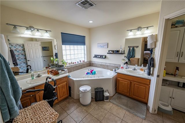 3665 N Harvard Street, Kingman, AZ 86409