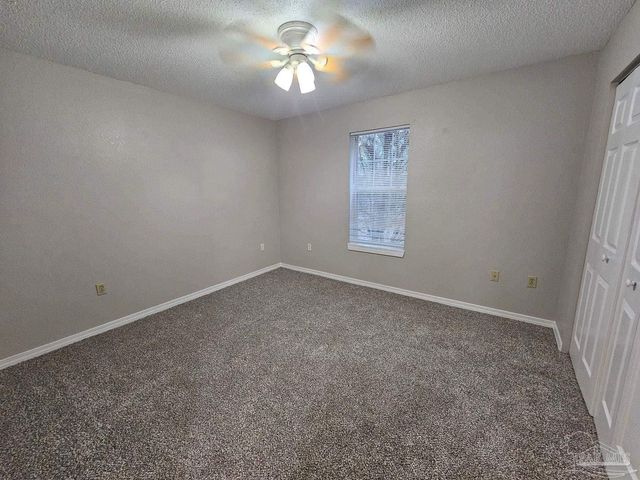 6828 Hunt St, Milton, FL 32570