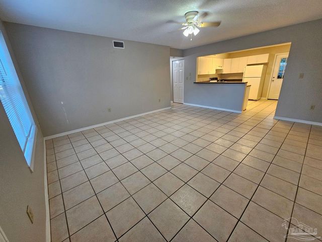 6828 Hunt St, Milton, FL 32570