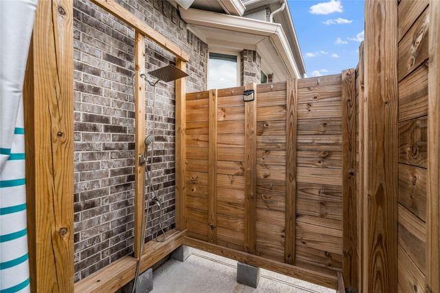 29518 Sandstone Ledge Court, Katy, TX 77494