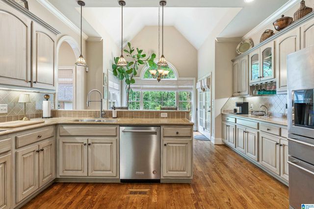 579 EAGLE POINTE LANE, Pell City, AL 35128