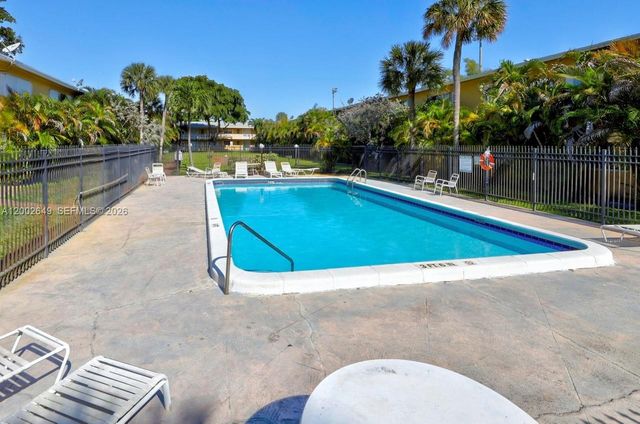 610 SE 2nd Ave L8, Deerfield Beach, FL 33441