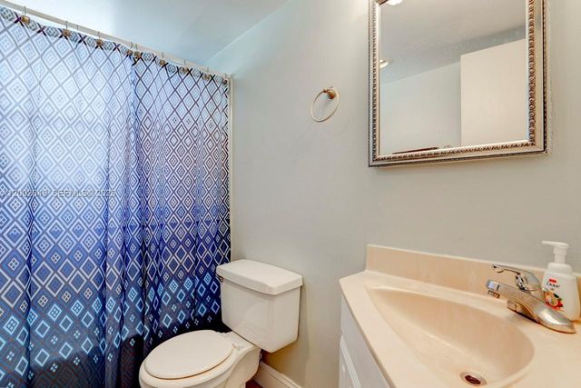 610 SE 2nd Ave L8, Deerfield Beach, FL 33441