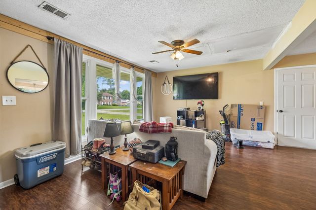 311 Rue Le Mans Dr, Clarksville, TN 37042