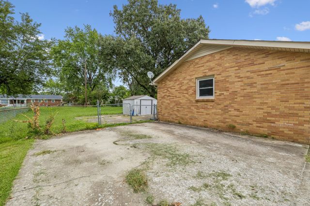 311 Rue Le Mans Dr, Clarksville, TN 37042