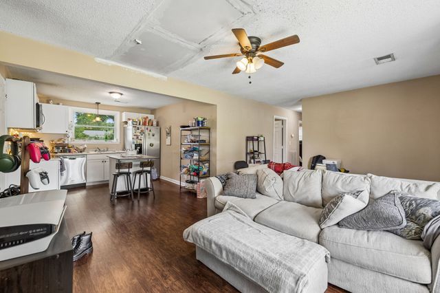311 Rue Le Mans Dr, Clarksville, TN 37042