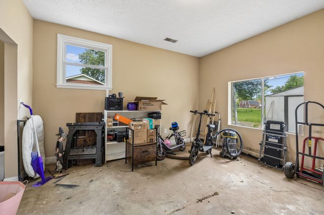 311 Rue Le Mans Dr, Clarksville, TN 37042