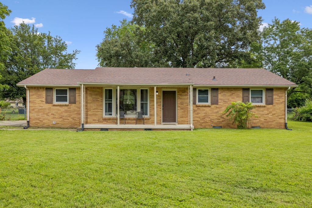 311 Rue Le Mans Dr, Clarksville, TN 37042