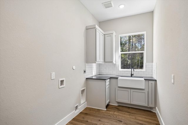 110 Dawn Court, Huntsville, TX 77340