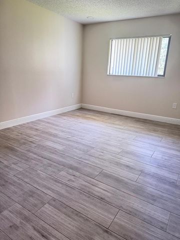 5555 BAYWATER DRIVE, Tampa, FL 33615