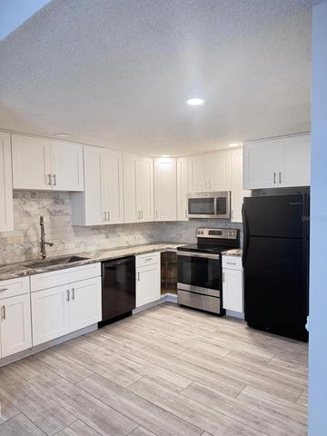 5555 BAYWATER DRIVE, Tampa, FL 33615
