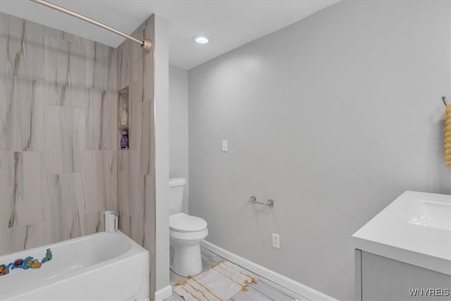 6674 Wisterman Road, Lockport Town, NY 14094