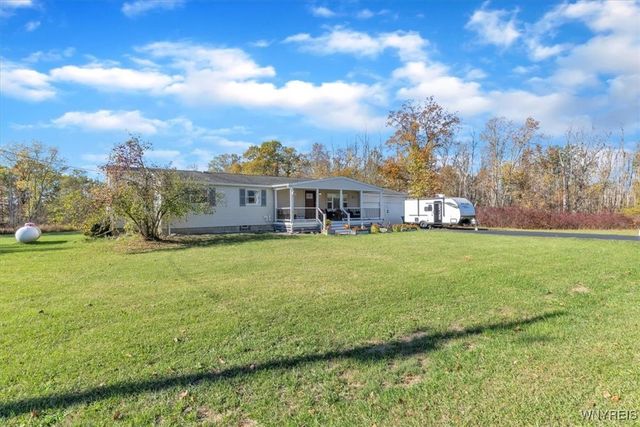 6674 Wisterman Road, Lockport Town, NY 14094