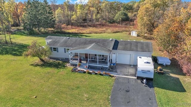 6674 Wisterman Road, Lockport Town, NY 14094