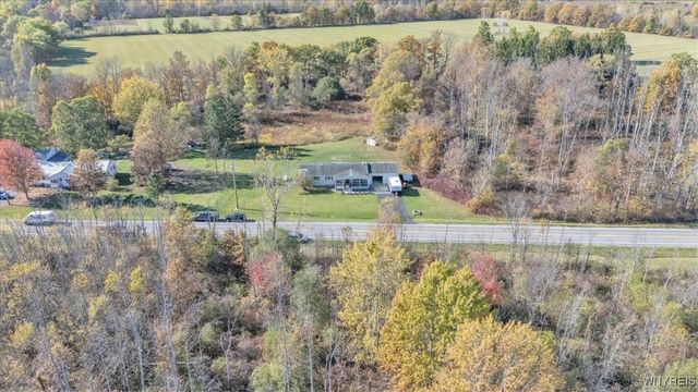 6674 Wisterman Road, Lockport Town, NY 14094