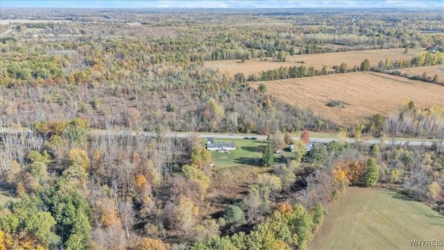6674 Wisterman Road, Lockport Town, NY 14094