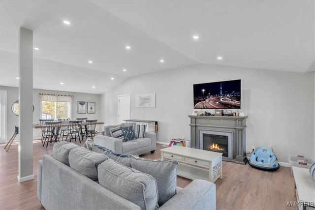 6674 Wisterman Road, Lockport Town, NY 14094