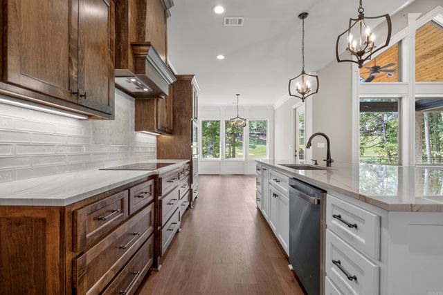 32 Asombroso Lane, Hot Springs Village, AR 71909