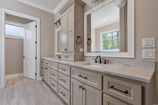 32 Asombroso Lane, Hot Springs Village, AR 71909