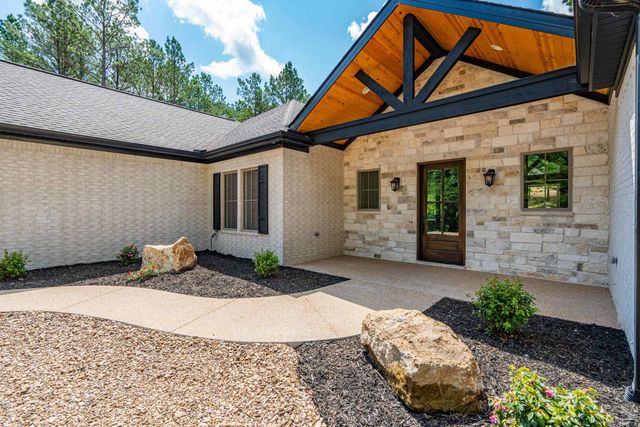 32 Asombroso Lane, Hot Springs Village, AR 71909