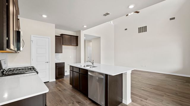 9115 Prairie Run Lane, Garland, TX 75043