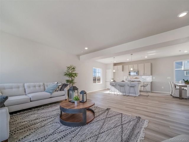 46597 Sunflower Lane, Bennett, CO 80102