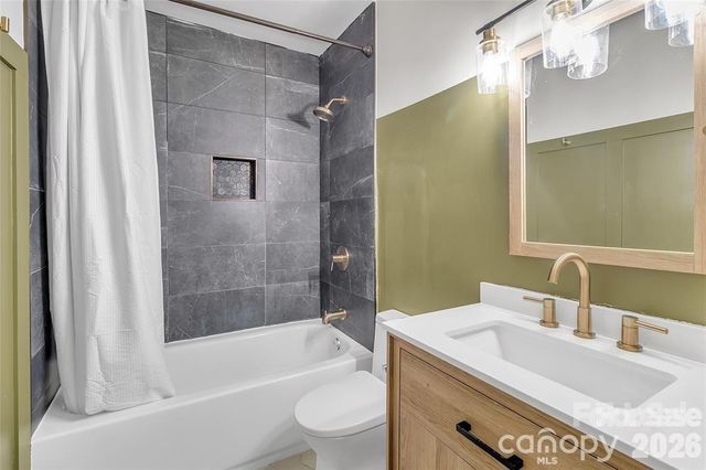 128 Spencer Woods Drive, Dallas, NC 28034