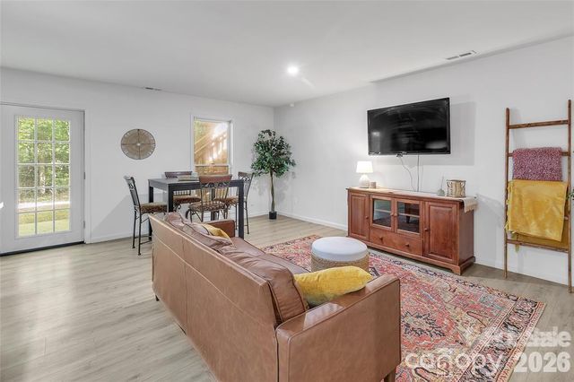 128 Spencer Woods Drive, Dallas, NC 28034