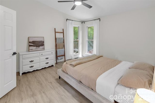 128 Spencer Woods Drive, Dallas, NC 28034