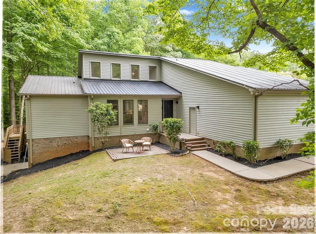 128 Spencer Woods Drive, Dallas, NC 28034
