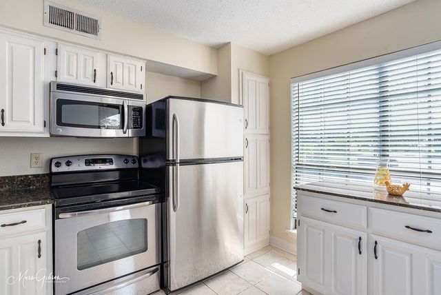 3100 Fairfield Avenue 14 C, Shreveport, LA 71104